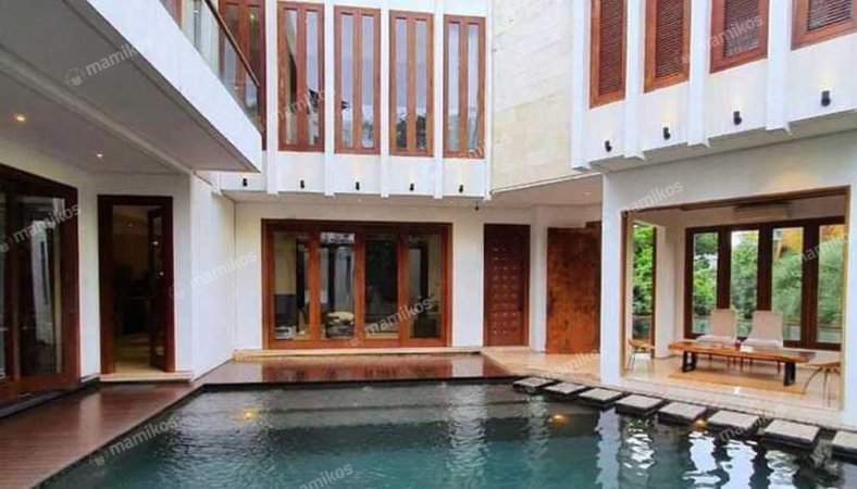 Rumah 4KT 5KM Pondok Indah Jakarta Selatan