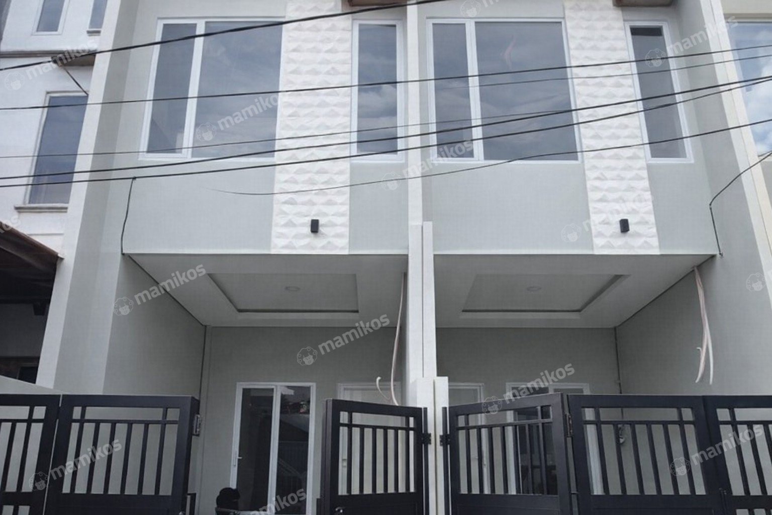 Rumah Sertifikat SHM 4 Kamar Tidur 3 Kamar Mandi Tomang Jakarta Barat