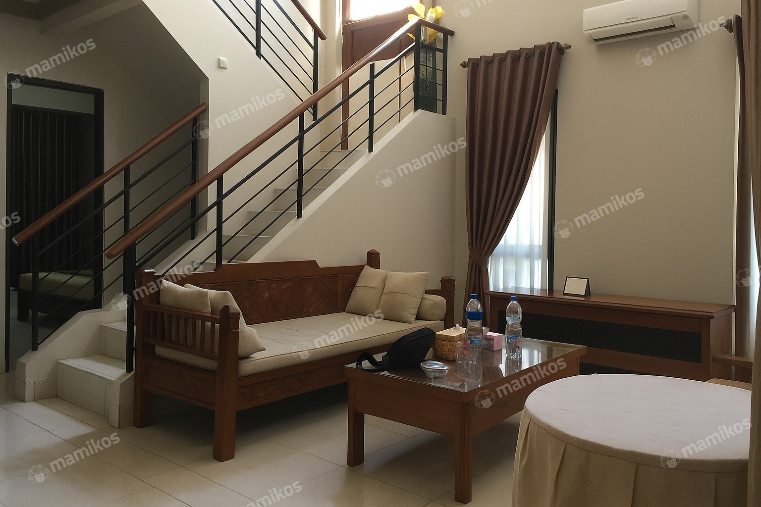Rumah Sertifikat PPJB 4 Kamar Tidur 4 Kamar Mandi Kota Wisata Jakarta Timur