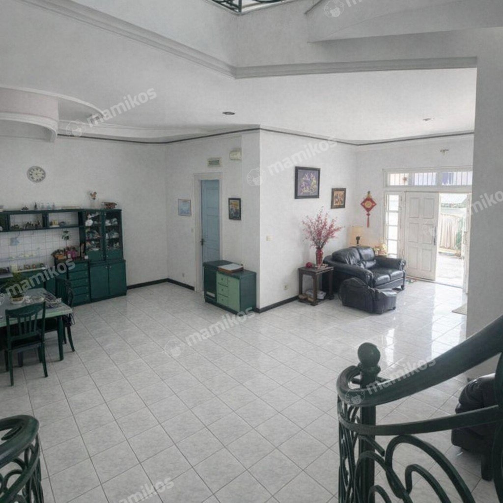 Rumah Sertifikat SHM 4 Kamar Tidur 2 Kamar Mandi Taman Palem Jakarta Barat - Photo 3