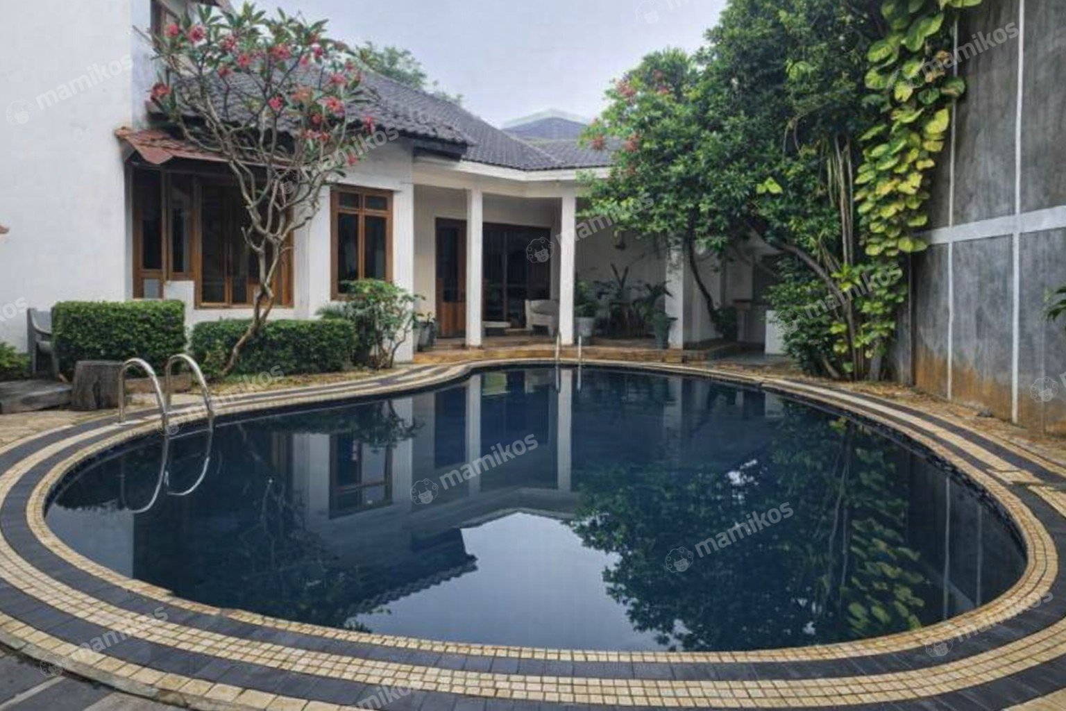 Rumah Sertifikat SHM 4 Kamar Tidur 3 Kamar Mandi Cilandak Jakarta Selatan