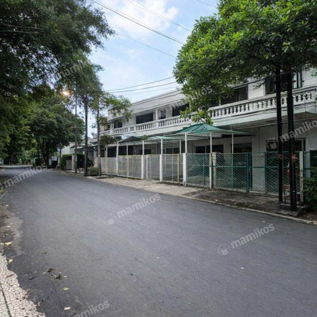 Rumah Sertifikat SHM 4 Kamar Tidur 3 Kamar Mandi Menteng Dalam Jakarta Selatan - Photo 4