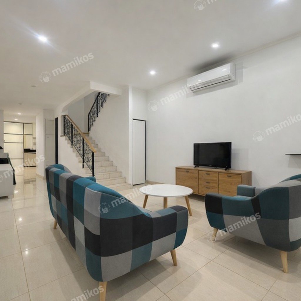 Rumah 3 Kamar Tidur 4 Kamar Mandi 3 Lantai Pejaten Jakarta Selatan - Photo 2
