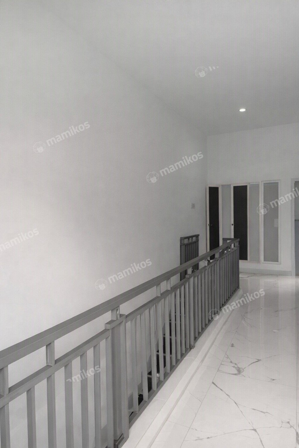 Rumah Sertifikat SHM 3 Kamar Tidur 3 Kamar Mandi Sunter Jakarta Utara - Photo 2