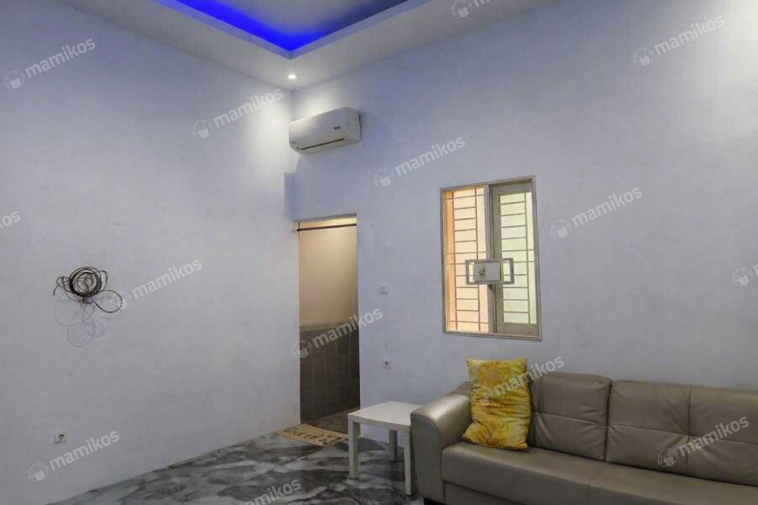Rumah Sertifikat SHM 3 Kamar Tidur 3 Kamar Mandi Sunter Jakarta Utara - Photo 4