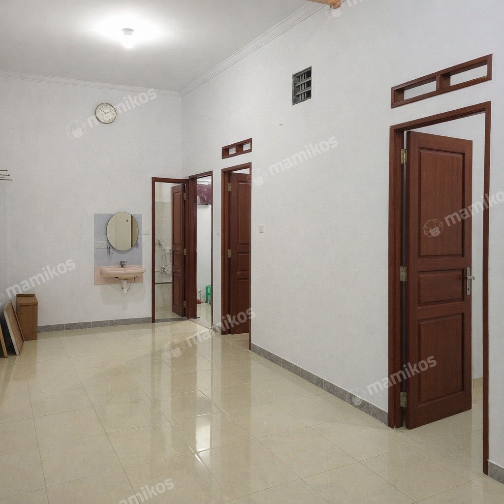 Rumah Sertifikat HGB 11 Kamar Tidur 11 Kamar Mandi Kebon Jeruk Jakarta Barat - Photo 2