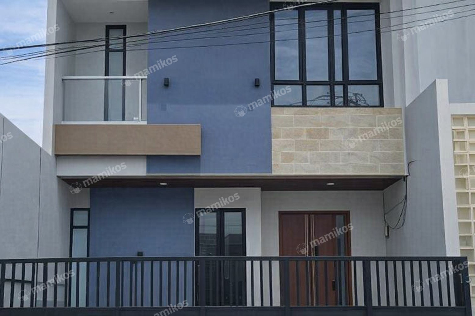 Rumah Sertifikat SHM 4 Kamar Tidur 4 Kamar Mandi Villa Meruya Jakarta Barat