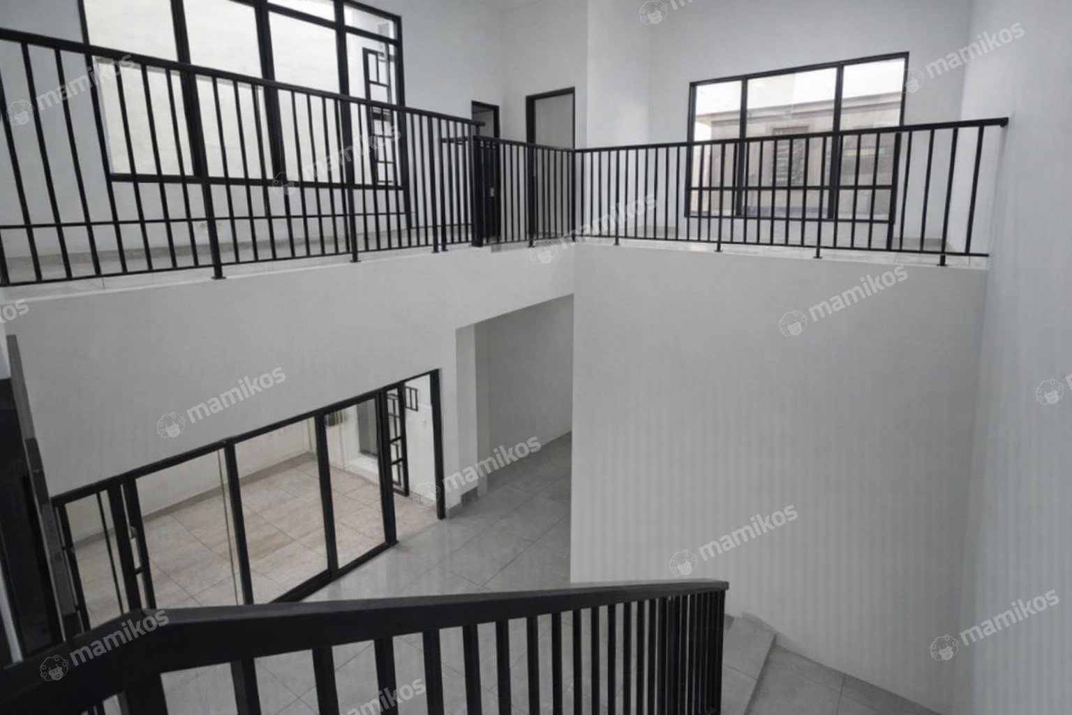 Rumah Sertifikat SHM 4 Kamar Tidur 4 Kamar Mandi Villa Meruya Jakarta Barat - Photo 3