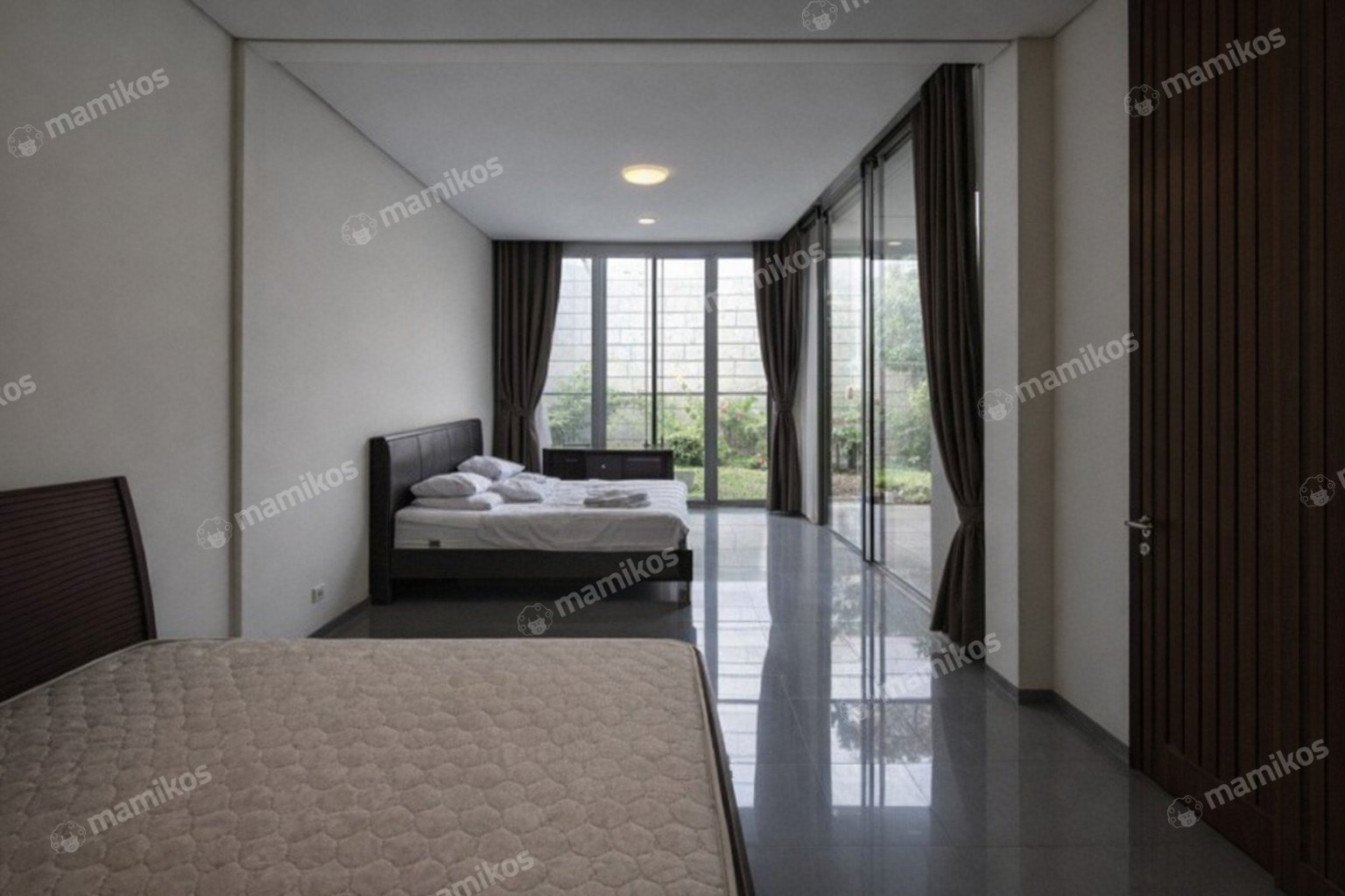 Rumah Sertifikat SHM 5 Kamar Tidur 5 Kamar Mandi Senopati Jakarta Selatan - Photo 3