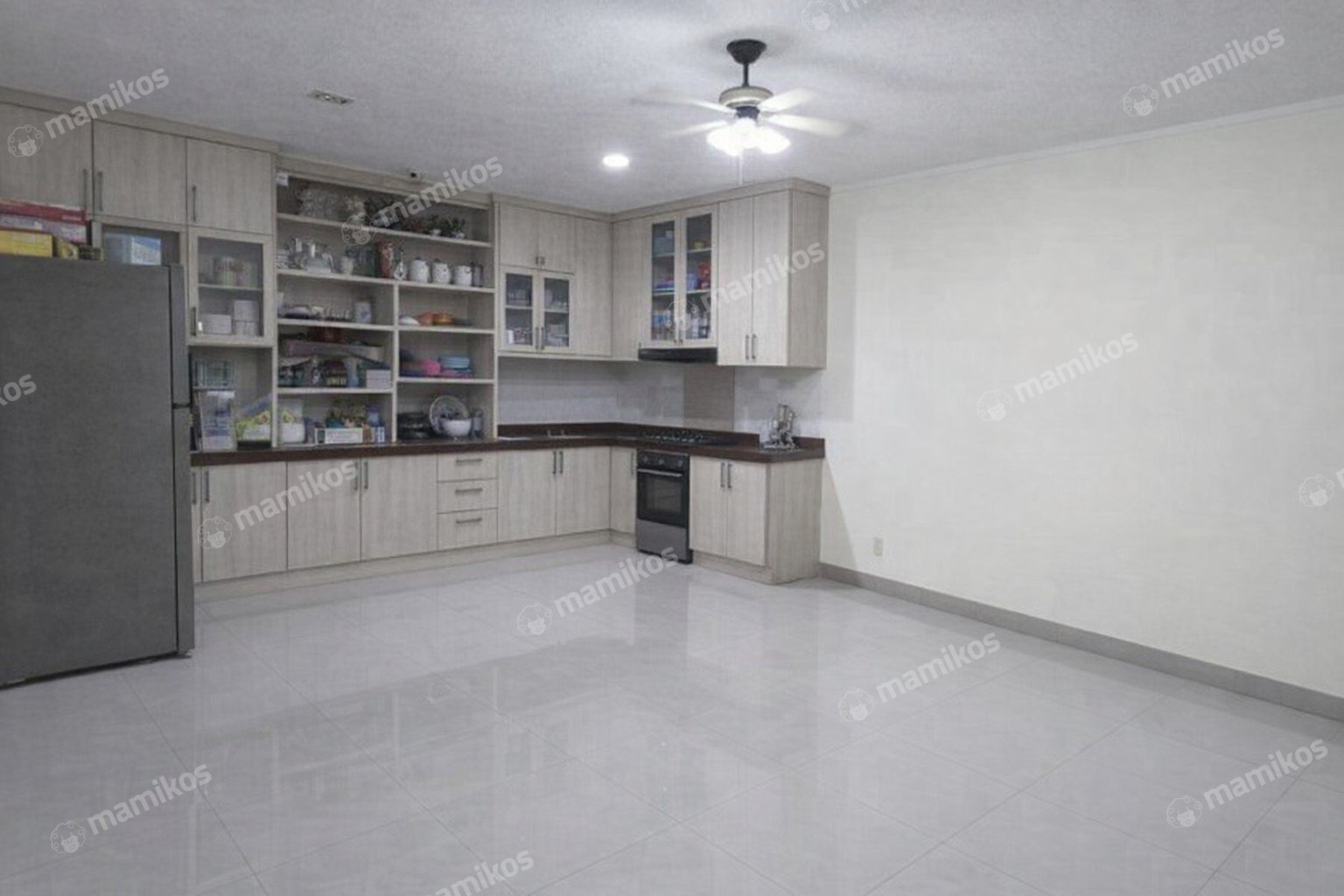 Rumah Sertifikat SHM 4 Kamar Tidur 2 Kamar Mandi Pegadungan Jakarta Barat