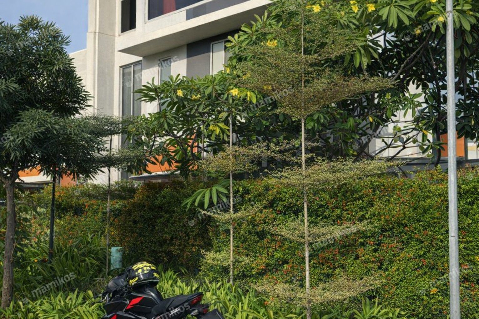 Rumah Sertifikat SHM 3 Kamar Tidur 3 Kamar Mandi Pantai Indah Kapuk 2 Jakarta Utara
