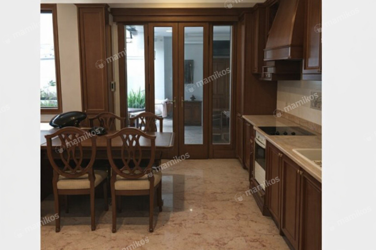 Rumah Sertifikat SHM 4 Kamar Tidur 3 Kamar Mandi Pondok Indah Jakarta Selatan