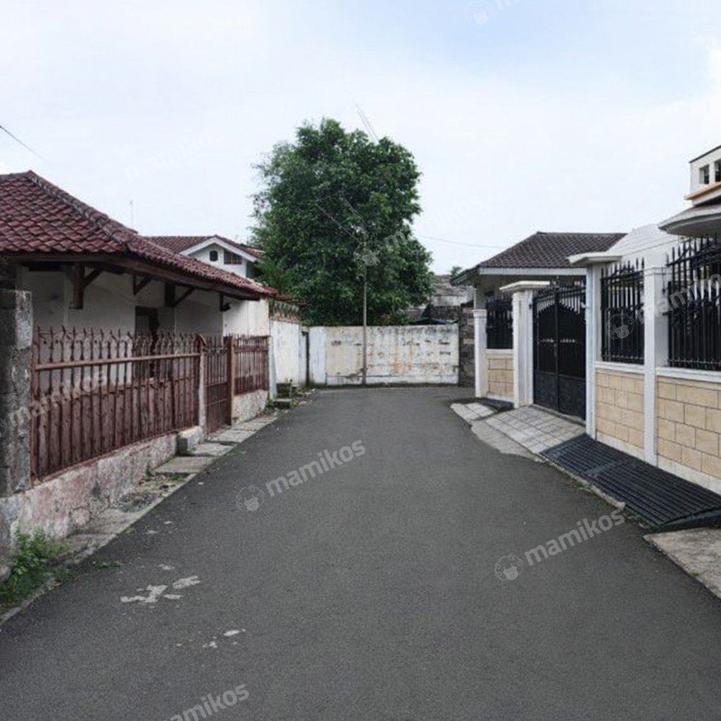 Rumah Sertifikat SHM 4 Kamar Tidur 3 Kamar Mandi Cipete Jakarta Selatan - Photo 2