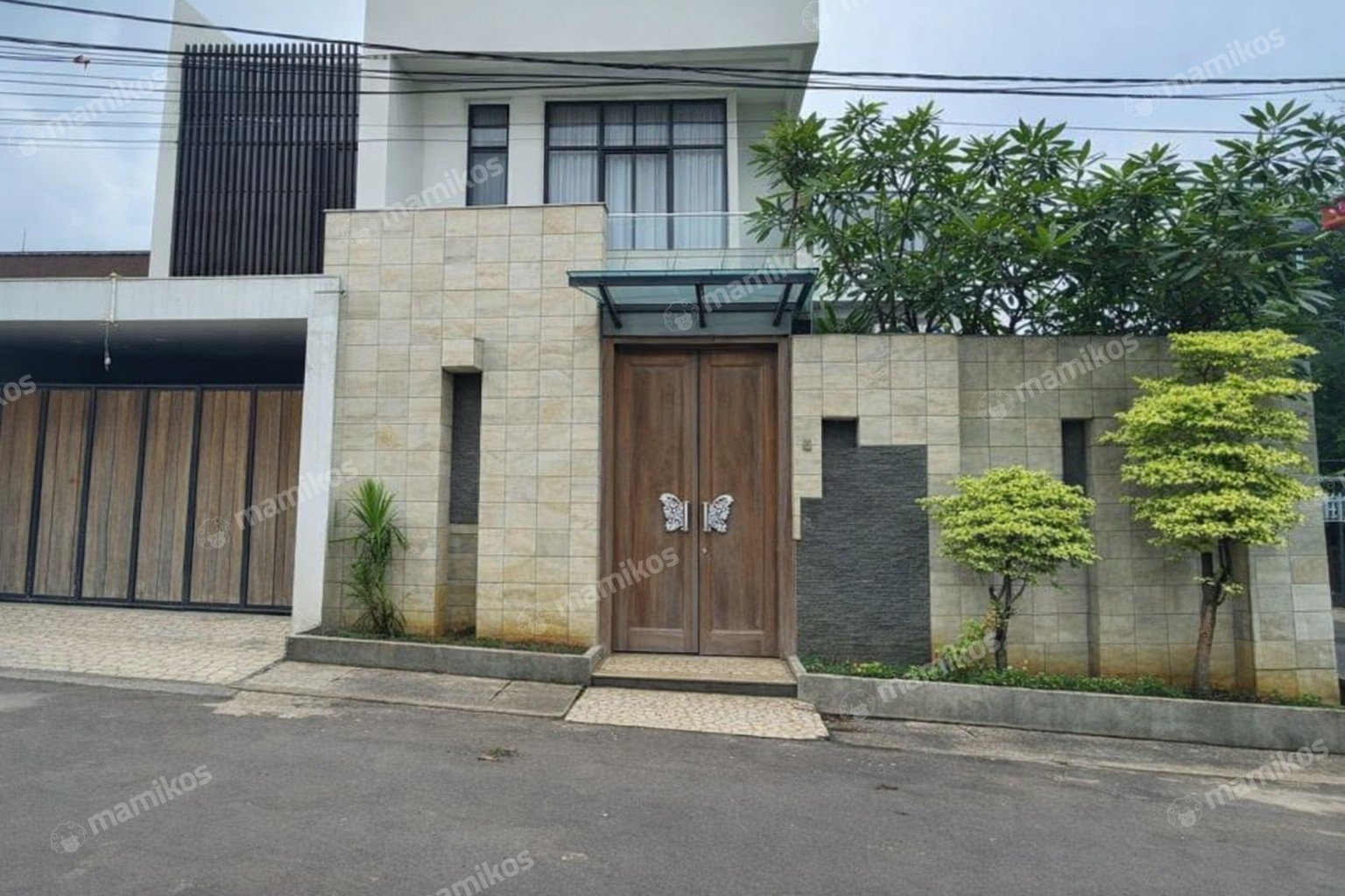 Rumah Sertifikat SHM 4 Kamar Tidur 5 Kamar Mandi Cipayung Jakarta Timur