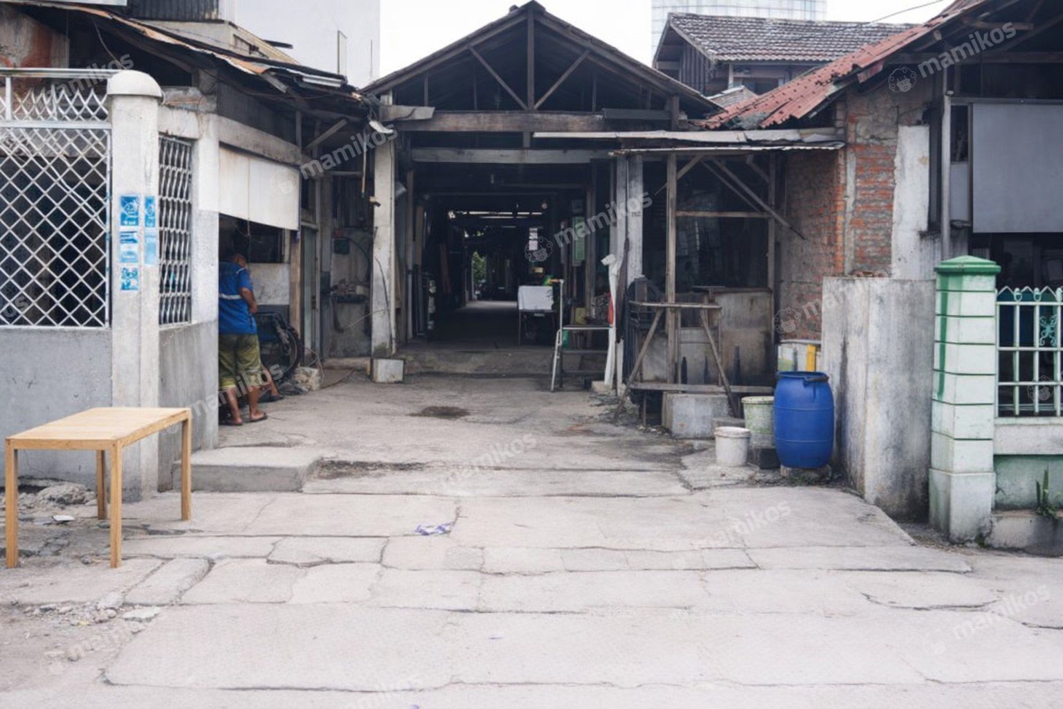 Rumah 5 Kamar Tidur 3 Kamar Mandi 2 Lantai Jembatan Besi Jakarta Barat - Photo 3