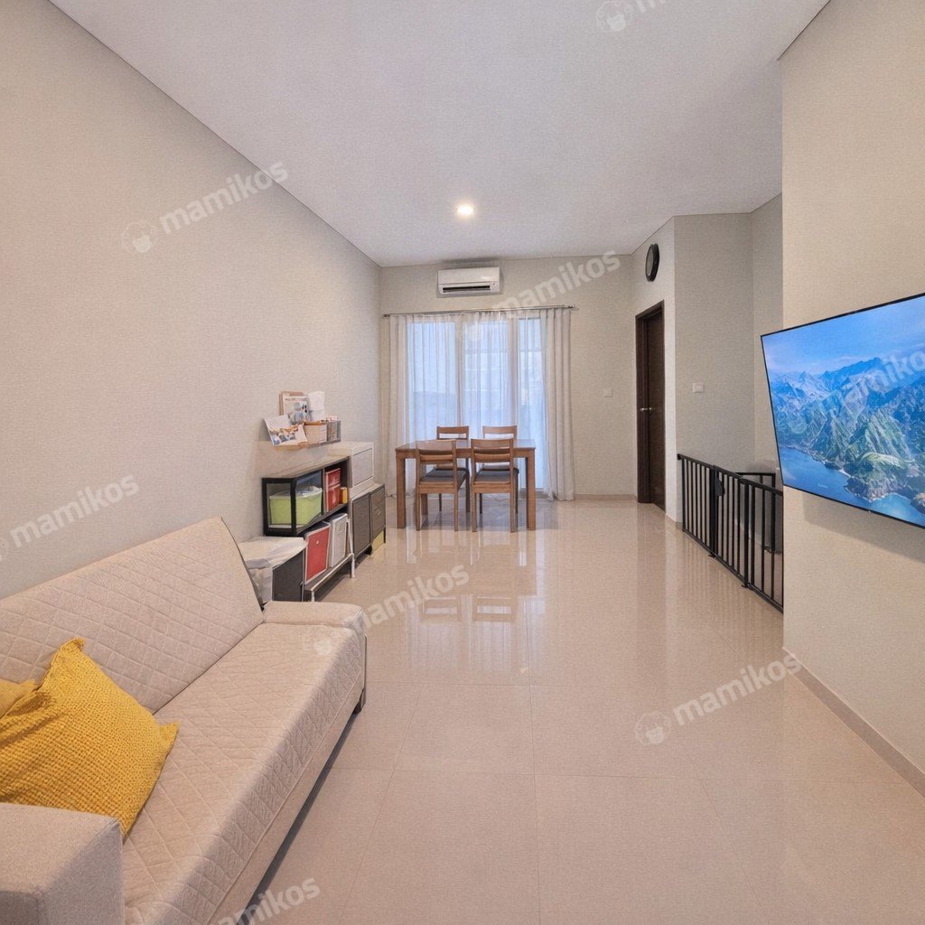 Rumah 3 Kamar Tidur 2 Kamar Mandi 2 Lantai Cibubur Jakarta Timur - Photo 2