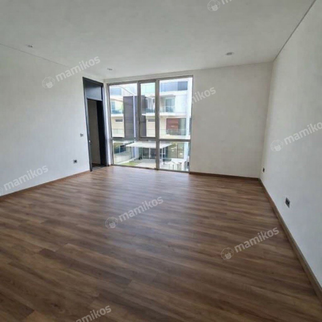 Rumah 7 Kamar Tidur 8 Kamar Mandi 3 Lantai Golf Island Jakarta Utara - Photo 2