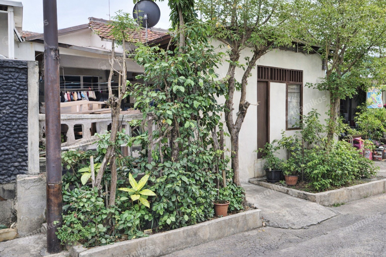 Rumah 3 Kamar Tidur 1 Kamar Mandi 1 Lantai Lebak Bulus Jakarta Selatan - Photo 2