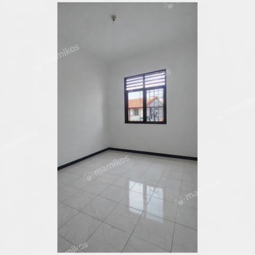 Rumah Sertifikat SHM 5 Kamar Tidur 2 Kamar Mandi Tomang Jakarta Barat - Photo 3
