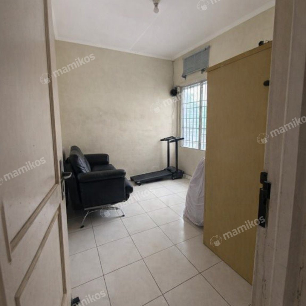 Rumah Sertifikat SHM 3 Kamar Tidur 3 Kamar Mandi Permata Buana Jakarta Barat - Photo 5