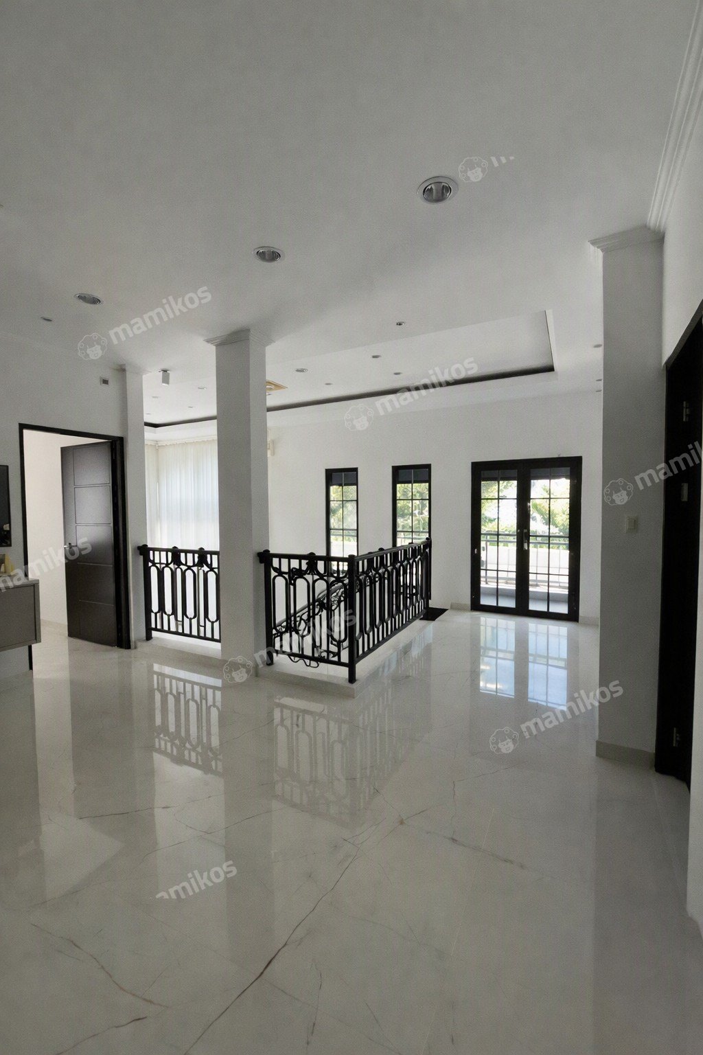 Rumah Sertifikat SHM 5 Kamar Tidur 4 Kamar Mandi Kelapa Gading Jakarta Utara - Photo 3