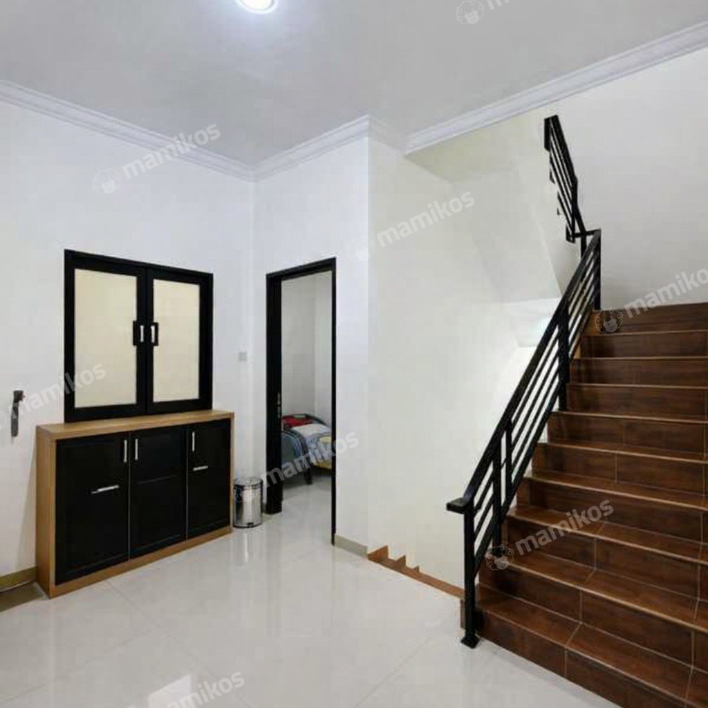 Rumah Sertifikat SHM 4 Kamar Tidur 2 Kamar Mandi Cilandak Jakarta Selatan - Photo 2