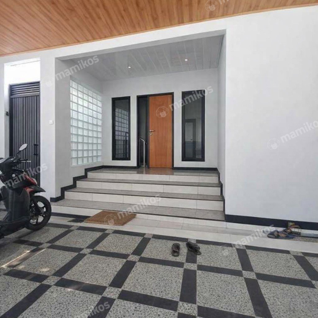 Rumah Sertifikat SHM 4 Kamar Tidur 3 Kamar Mandi Senopati Jakarta Selatan - Photo 3