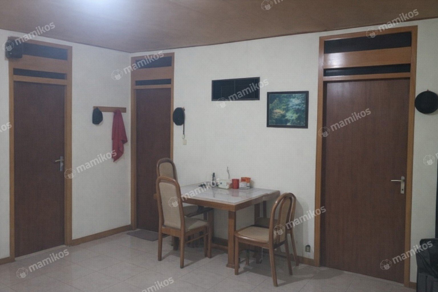 Rumah Sertifikat SHM 3 Kamar Tidur 1 Kamar Mandi Tanjung Duren Jakarta Barat - Photo 2