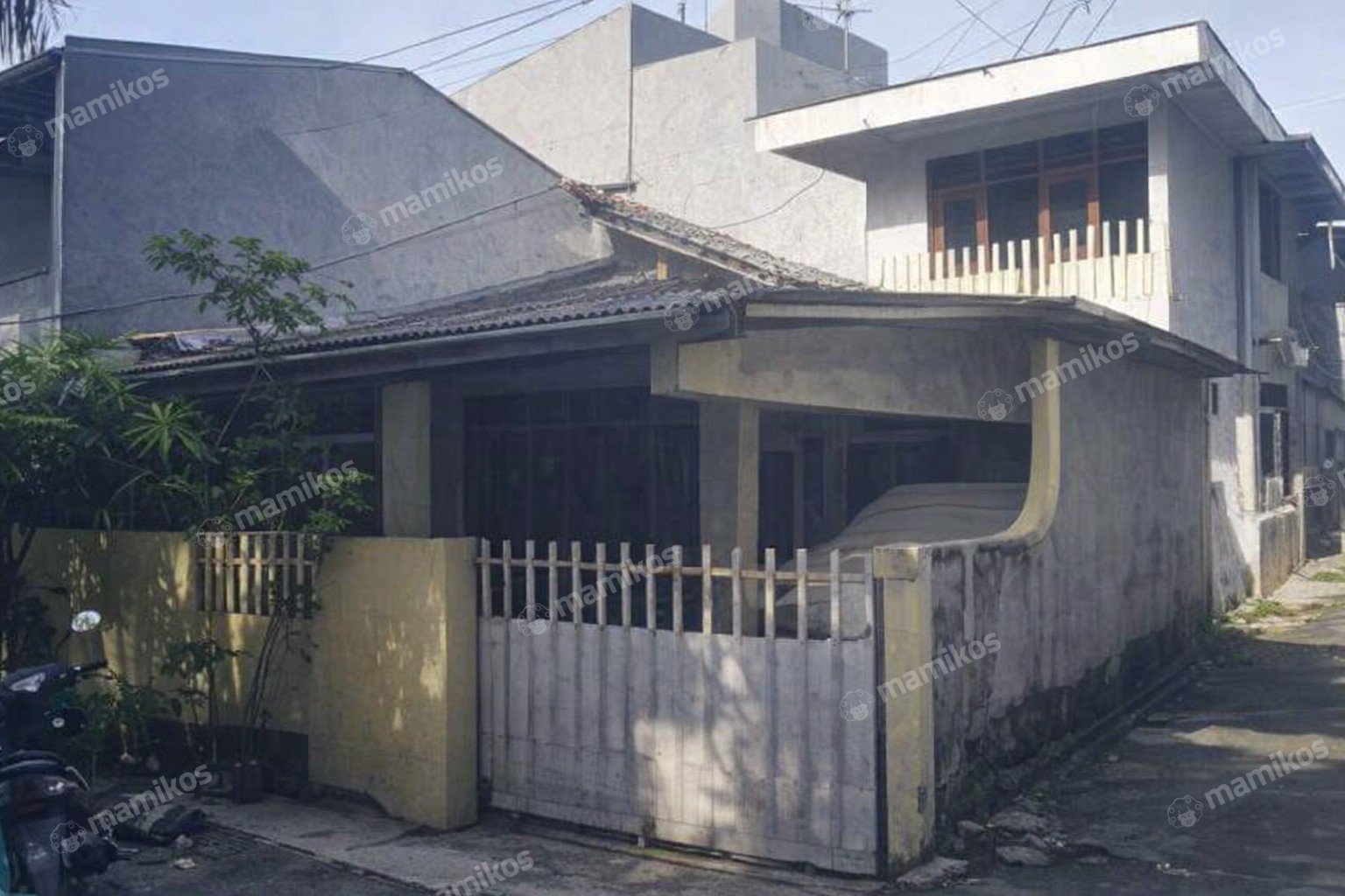 Rumah Sertifikat SHM 3 Kamar Tidur 1 Kamar Mandi Tanjung Duren Jakarta Barat - Photo 4