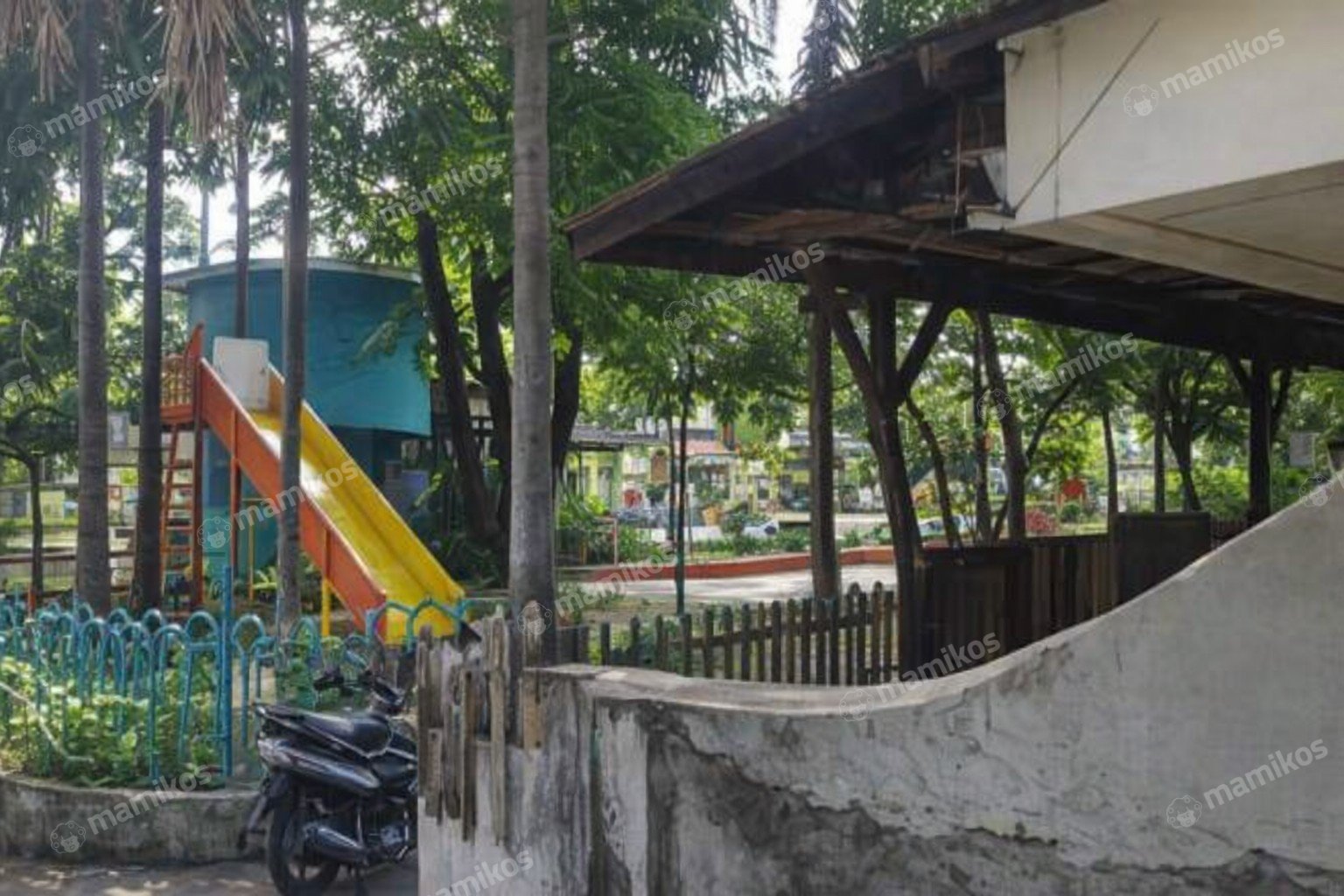 Rumah Sertifikat SHM 3 Kamar Tidur 1 Kamar Mandi Tanjung Duren Jakarta Barat - Photo 5
