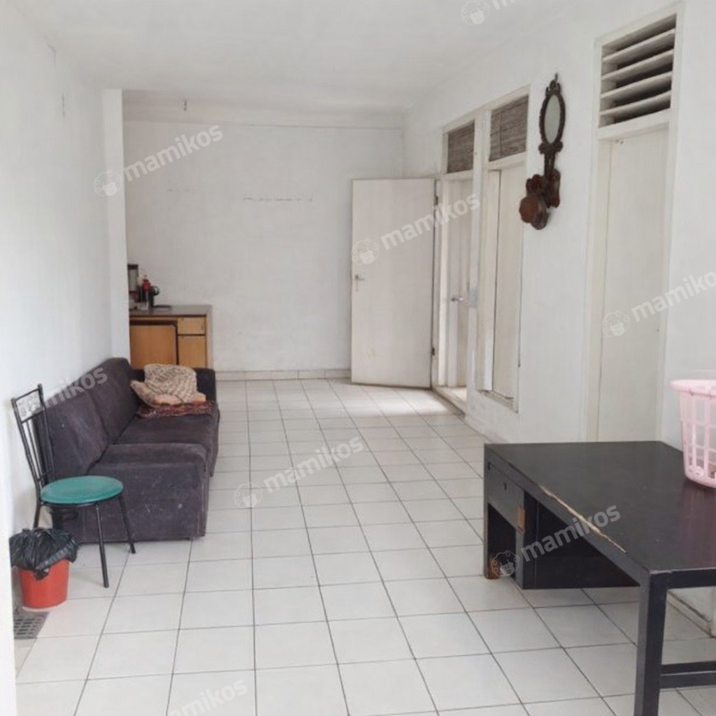 Rumah Sertifikat SHM 10 Kamar Tidur 6 Kamar Mandi Joglo Jakarta Barat - Photo 2