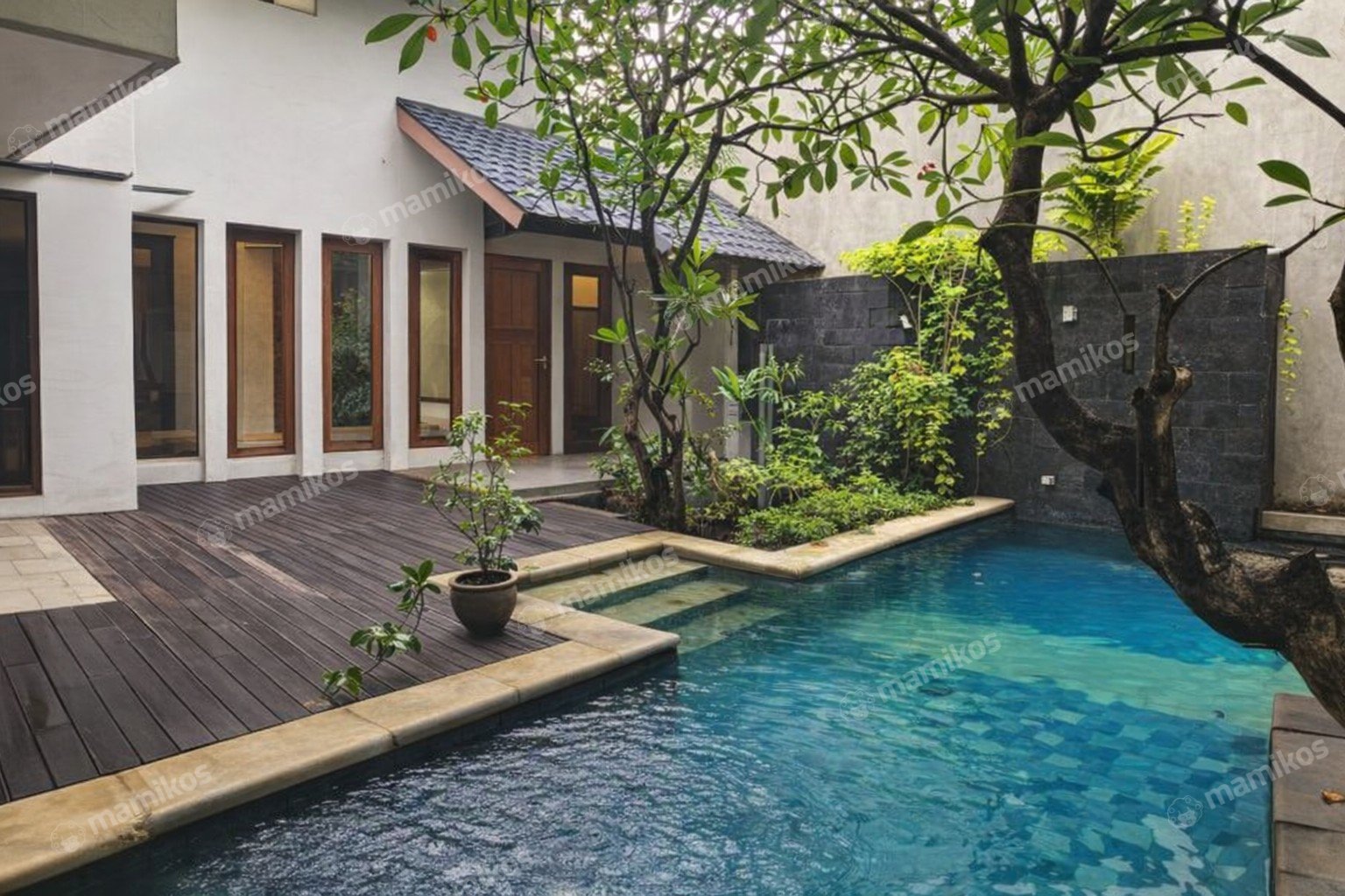 Rumah Sertifikat SHM 8 Kamar Tidur 5 Kamar Mandi Kebayoran Baru Jakarta Selatan