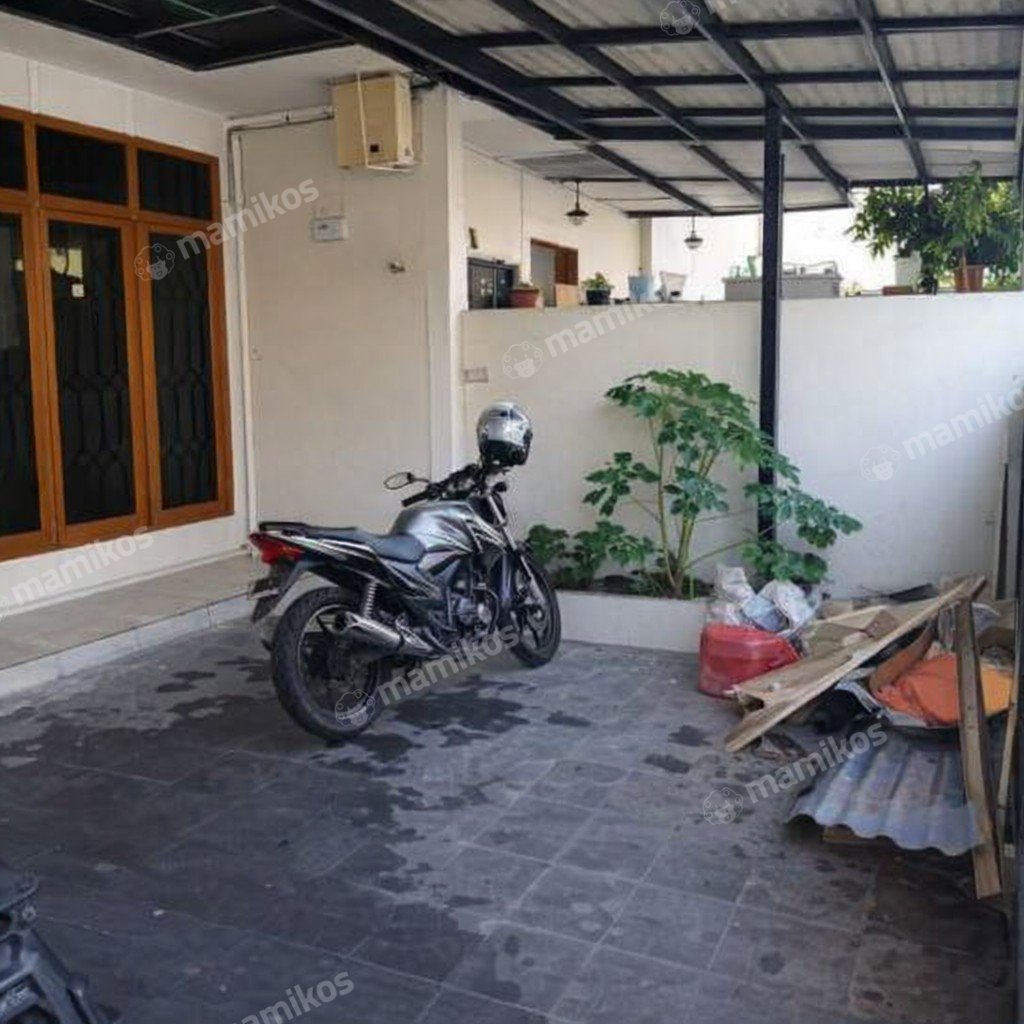 Rumah Sertifikat SHM 4 Kamar Tidur 3 Kamar Mandi Pondok Indah Jakarta Selatan - Photo 3