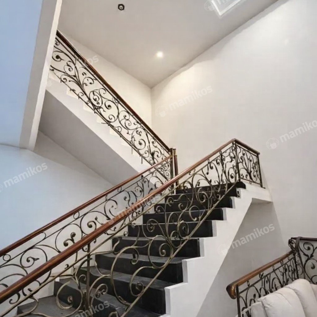 Rumah Sertifikat SHM 5 Kamar Tidur 4 Kamar Mandi Permata Buana Jakarta Barat - Photo 3
