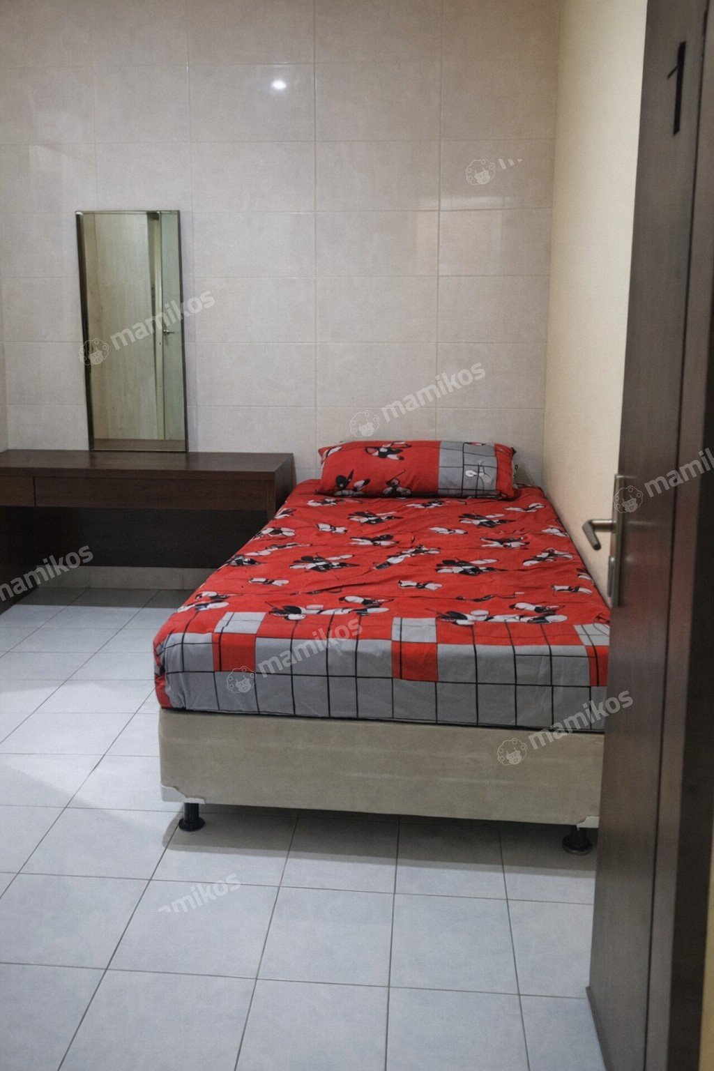 Rumah Sertifikat SHM 9 Kamar Tidur 4 Kamar Mandi Setiabudi Jakarta Selatan - Photo 2