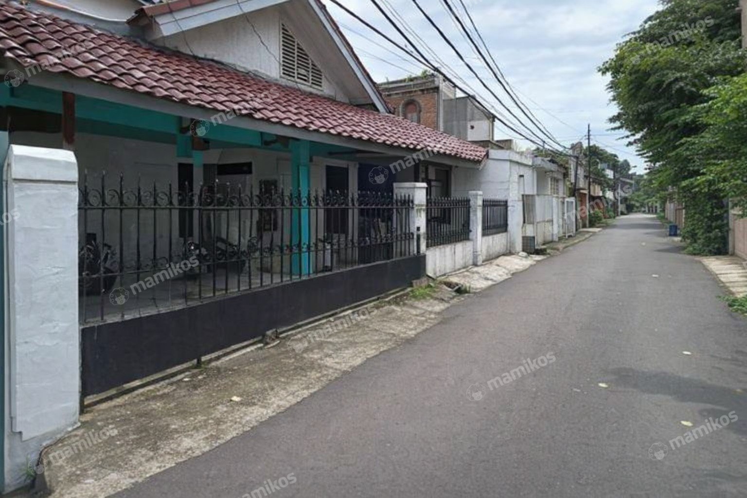 Rumah Sertifikat SHM 7 Kamar Tidur 3 Kamar Mandi Tebet Jakarta Selatan