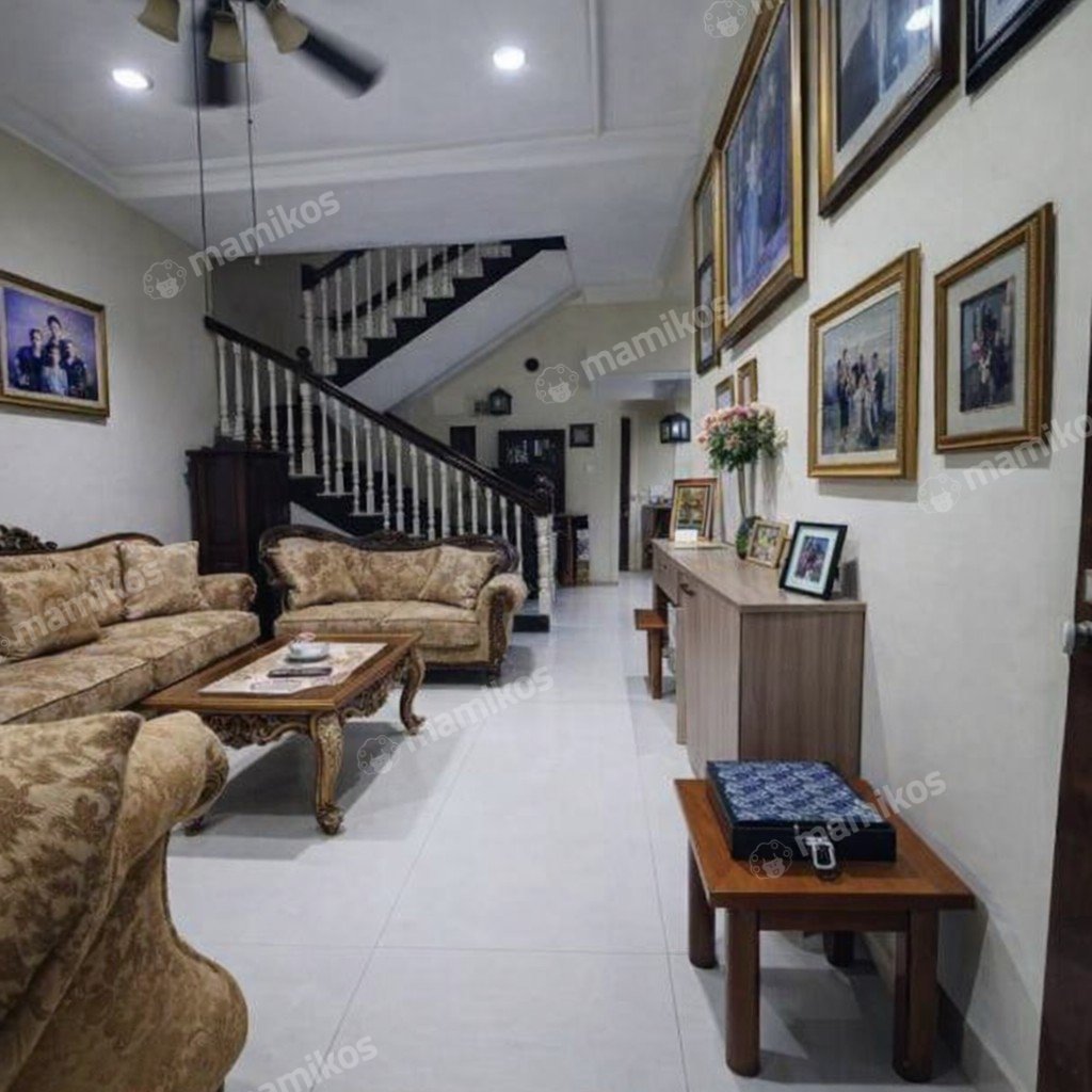 Rumah Sertifikat SHM 6 Kamar Tidur 4 Kamar Mandi Taman Mini Jakarta Timur - Photo 2