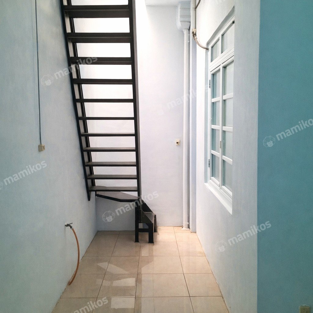 Rumah Sertifikat SHM 2 Kamar Tidur 1 Kamar Mandi Kota Wisata Jakarta Timur - Photo 4