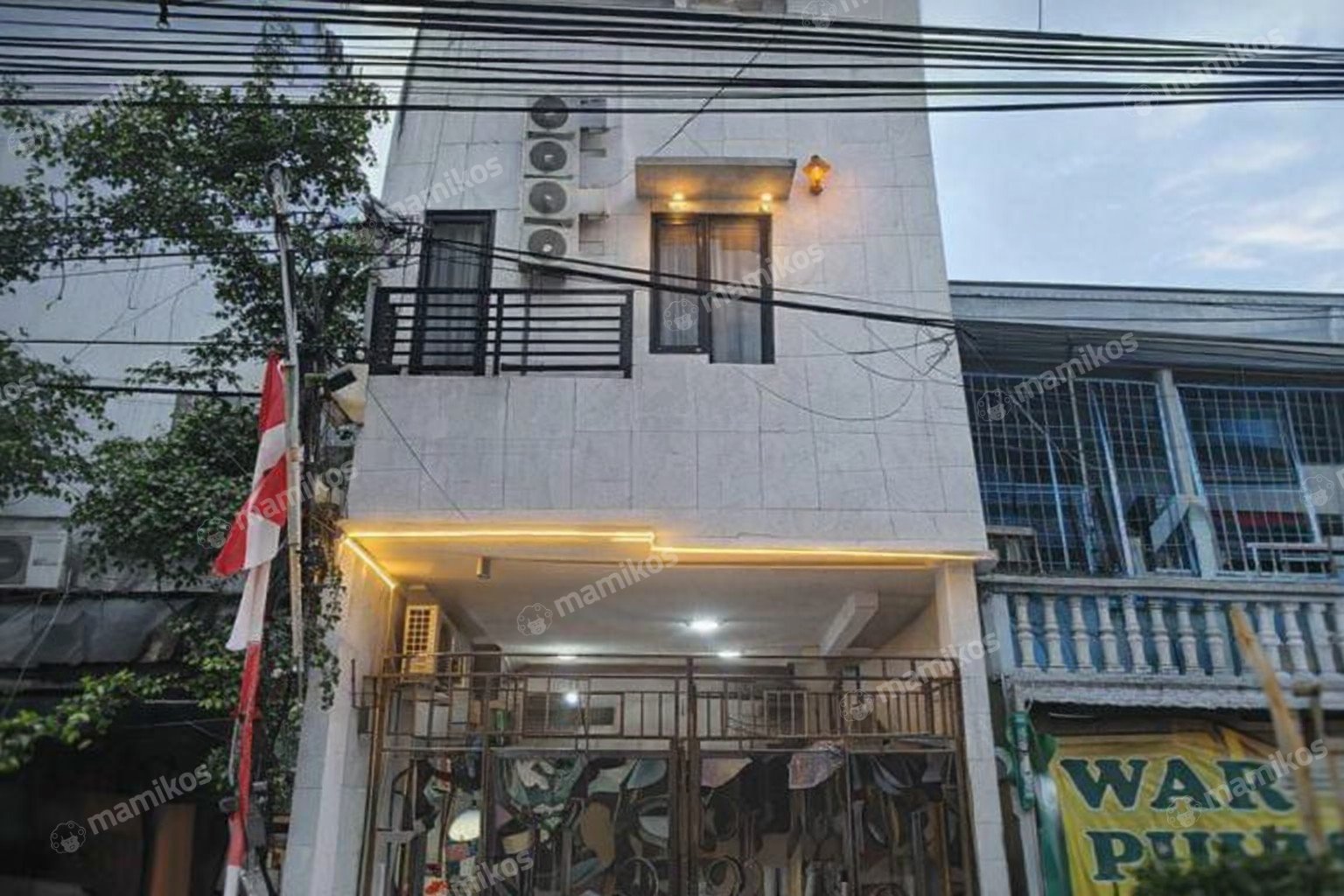 Rumah Sertifikat SHM 13 Kamar Tidur 13 Kamar Mandi Tanjung Duren Jakarta Barat