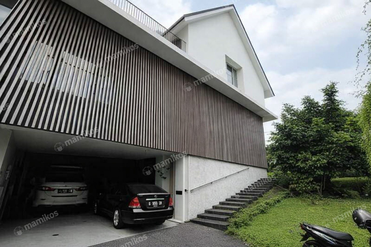 Rumah 6 Kamar Tidur 6 Kamar Mandi 2 Lantai Kebayoran Baru Jakarta Selatan