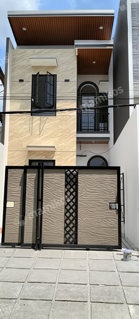 Rumah Sertifikat SHM 3 Kamar Tidur 2 Kamar Mandi Nginden Surabaya - Photo 2