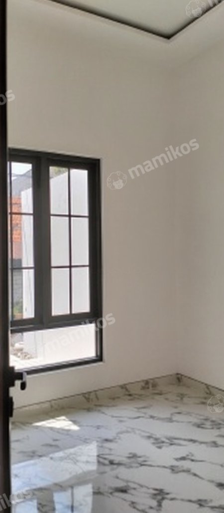 Rumah Sertifikat SHM 3 Kamar Tidur 2 Kamar Mandi Nginden Surabaya - Photo 3