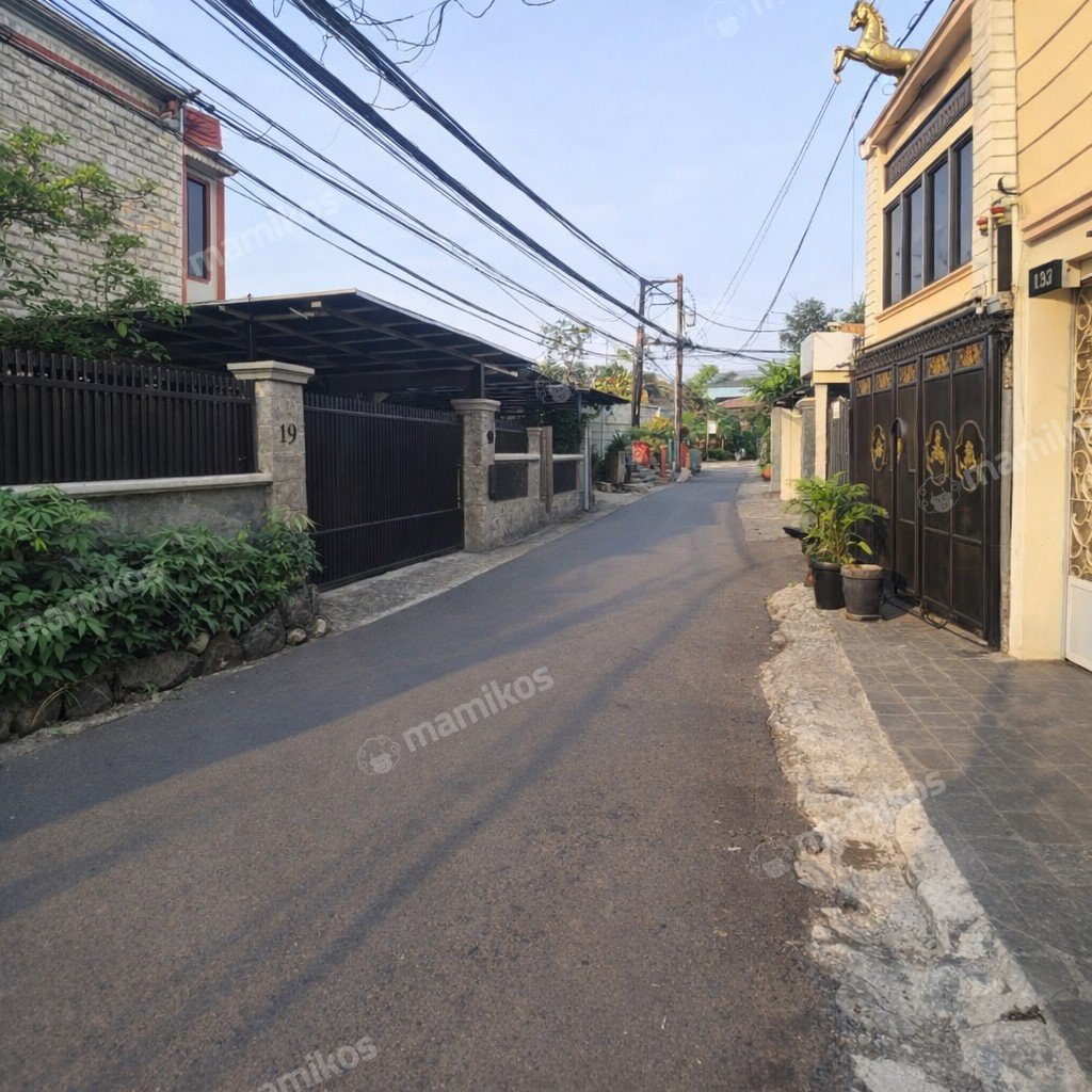 Rumah Sertifikat SHM 3 Kamar Tidur 2 Kamar Mandi Palmerah Jakarta Barat - Photo 3