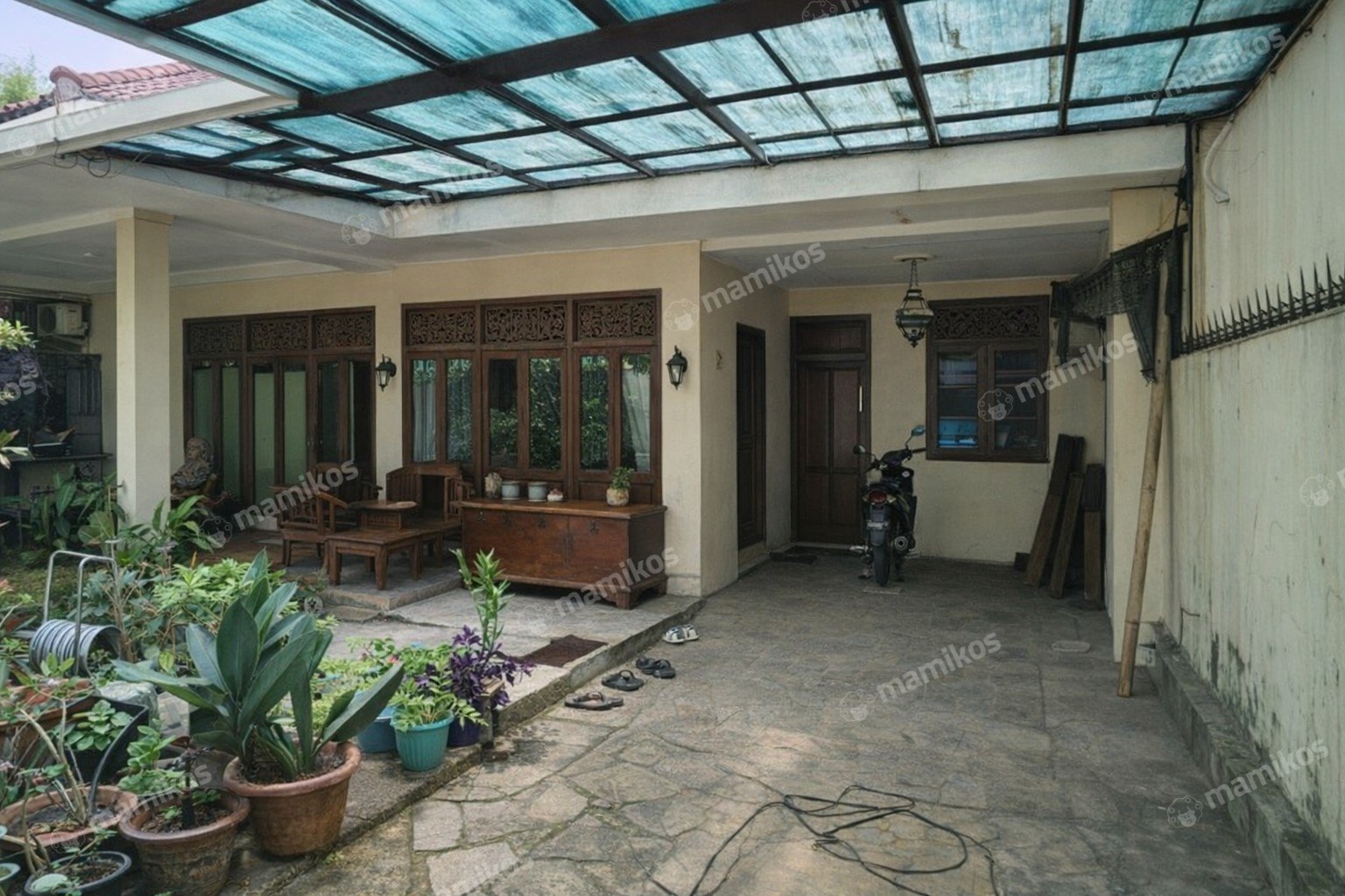 Rumah Sertifikat SHM 3 Kamar Tidur 3 Kamar Mandi Senopati Jakarta Selatan