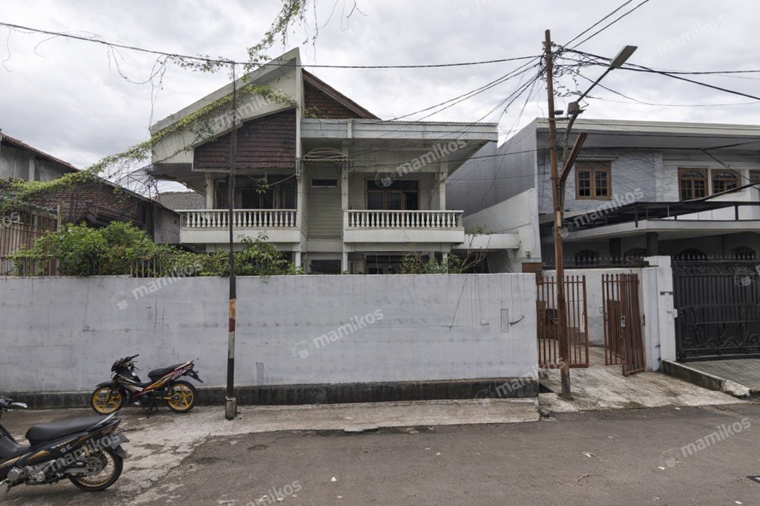 Rumah 5KT 2KM Sunrise Garden Jakarta Barat