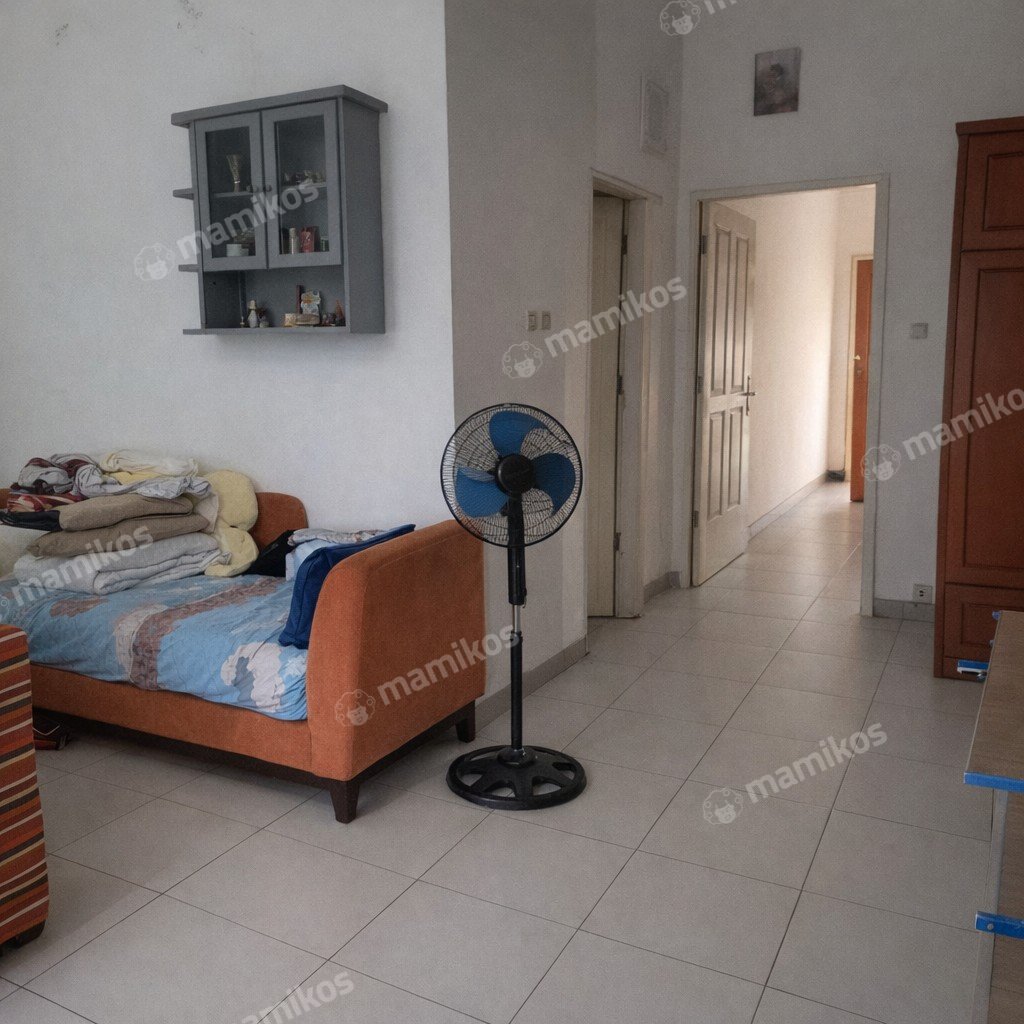 Rumah Sertifikat SHM 3 Kamar Tidur 2 Kamar Mandi Tomang Jakarta Barat - Photo 4