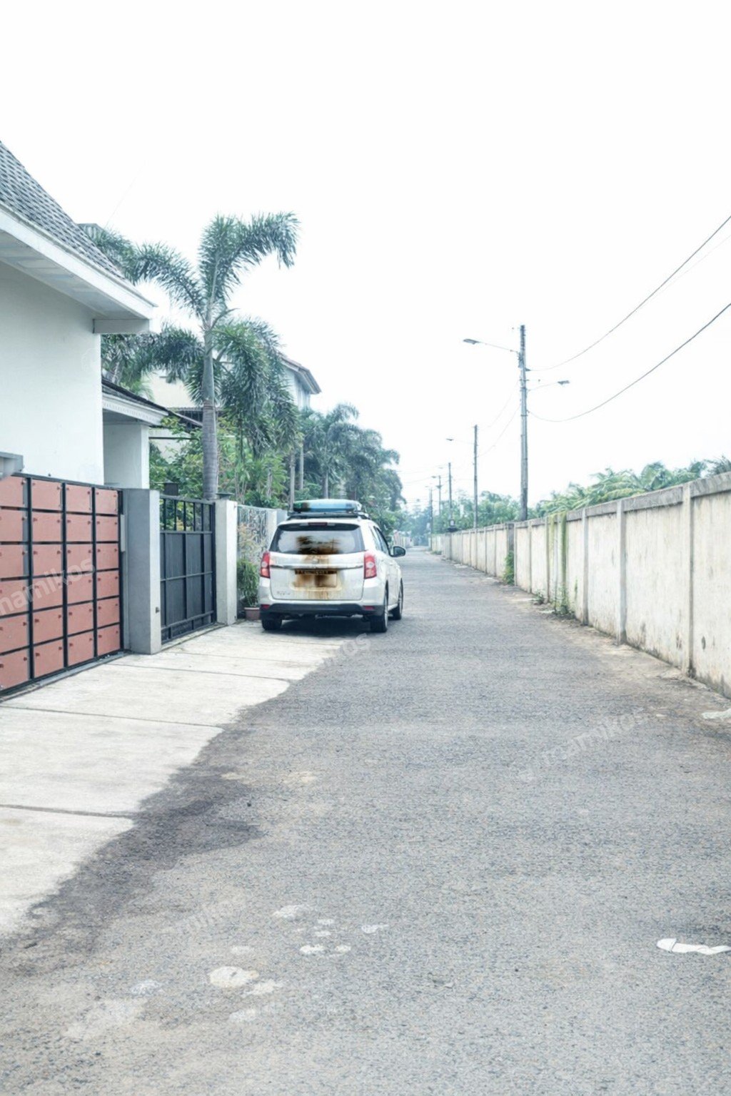 Rumah Sertifikat SHM 3 Kamar Tidur 3 Kamar Mandi Duren Sawit Jakarta Timur - Photo 2