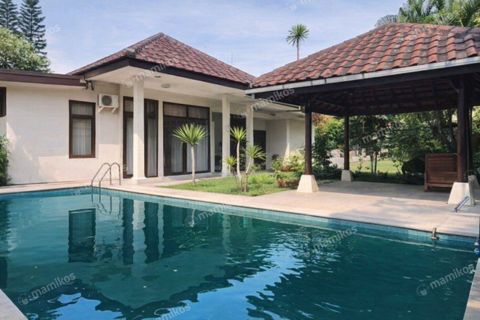 Rumah Sertifikat SHM 5 Kamar Tidur 3 Kamar Mandi Kemang Jakarta Selatan