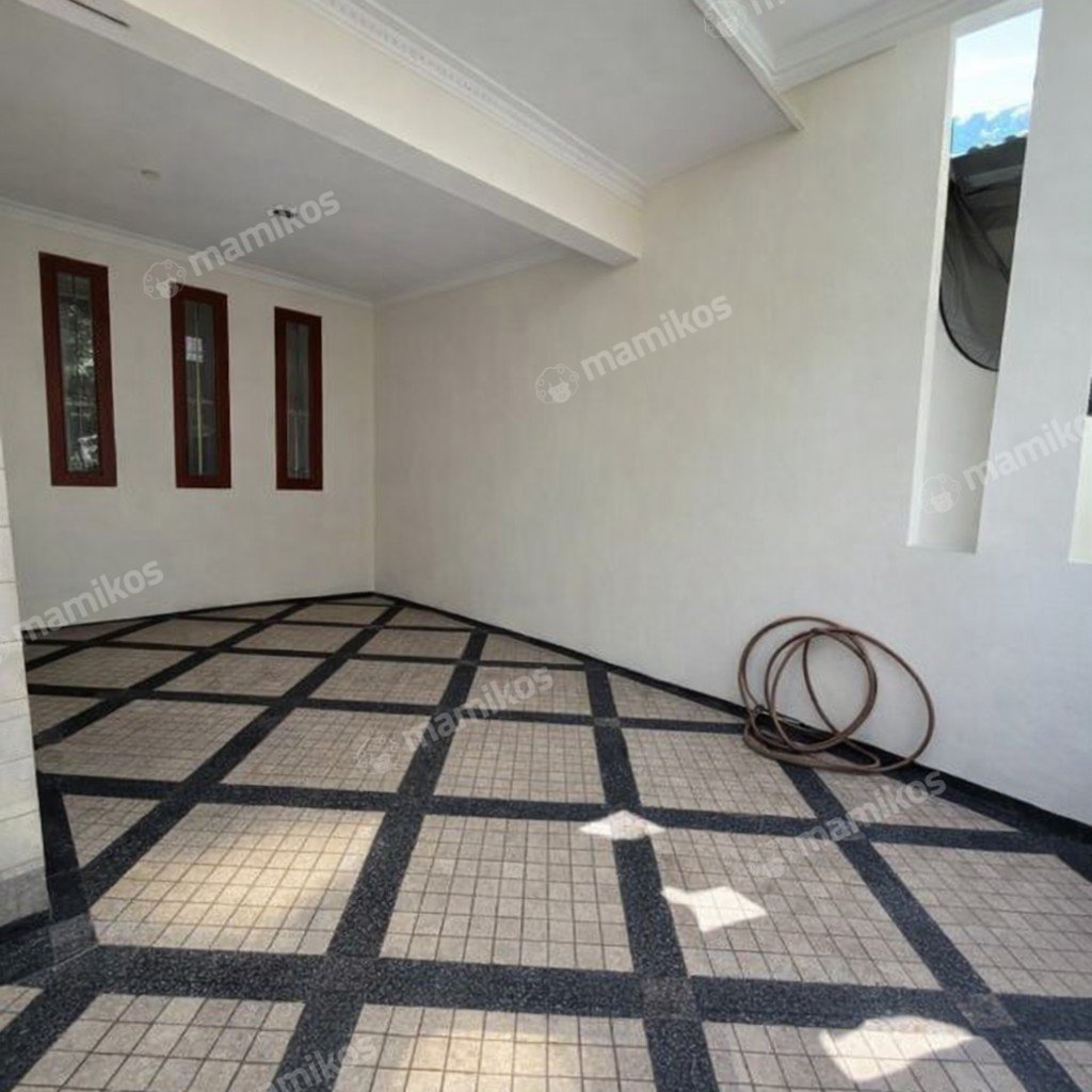 Rumah Sertifikat SHM 4 Kamar Tidur 3 Kamar Mandi Pondok Bambu Jakarta Timur - Photo 2