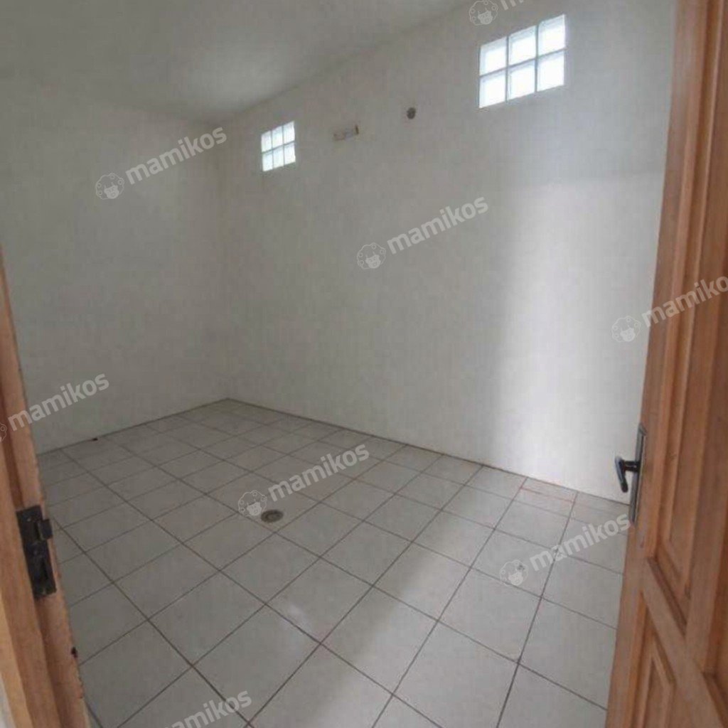 Rumah Sertifikat SHM 3 Kamar Tidur 2 Kamar Mandi Duri Kosambi Jakarta Barat - Photo 4